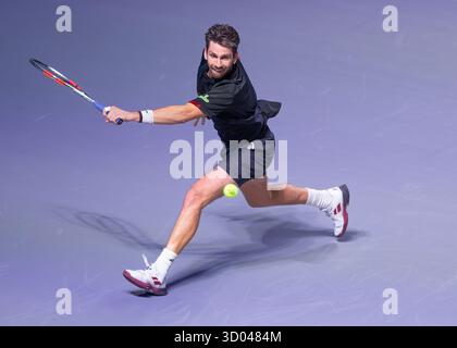 Vienna, Austria. 21esima... 2025 ottobre, il tennista britannico Cameron Norrie in azione durante il torneo Erste Bank Open di Stadthalle martedì 21 ottobre 2025. © Juergen Hasenkopf / Alamy Live News Foto Stock