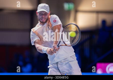 Vienna, Austria. 21esima... 2025 ottobre, l'austriaco Filip Misolic (AUT) in azione durante il torneo Erste Bank Open di Stadthalle martedì 21 ottobre 2025. © Juergen Hasenkopf / Alamy Live News Filip Misolic (AUT) Tennis - ERSTE BANK APERTO 2025 - ATP 500 - Stadthalle - Wien - - Oesterreich - 21 ottobre 2025. Foto Stock