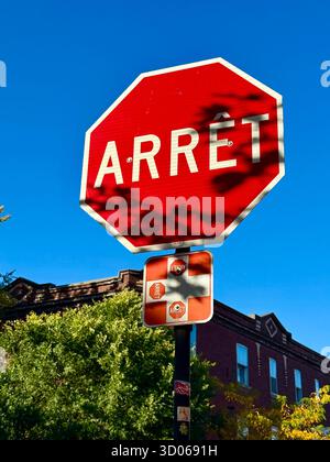 Segnale di stop in francese, Montreal Canada Foto Stock