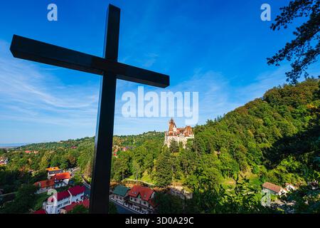 Romania, Transilvania, regione di Brasov, castello di Bran, castello del XIII secolo soprannominato castello di Dracula in riferimento a Vlad Tepes l'Impalatore o Dr. Culea (figlio del drago) Foto Stock