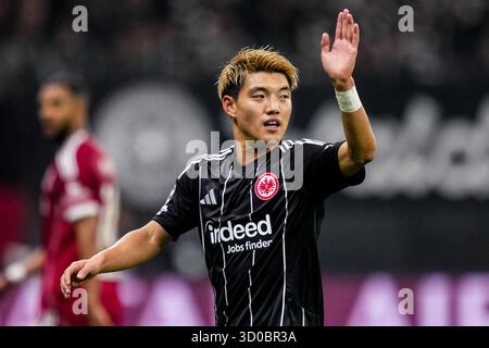 FRANCOFORTE SUL meno, GERMANIA - 22 OTTOBRE Ritsu Doan di Eintracht Francoforte gesti durante la partita MD3 di UEFA Champions League 2025/26 tra Eintracht Francoforte e Liverpool FC allo Stadion di Francoforte il 22 ottobre 2025 a Francoforte sul meno, Germania. (Foto di Rene Nijhuis) Foto Stock