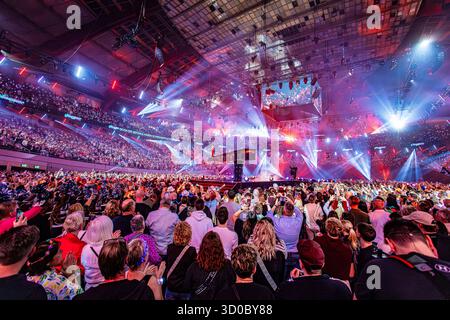 Dortmund Andrea Berg beim Schlagerboom AM 18.10.25 a Dortmund Andrea Berg beim Schlagerboom AM 18.10.25 a Dortmund *** Dortmund Andrea Berg allo Schlagerboom il 18 10 25 a Dortmund Andrea Berg allo Schlagerboom il 18 10 25 a Dortmund Copyright: XEibner-Pressefoto/GerhardxWingenx EP GWR Foto Stock