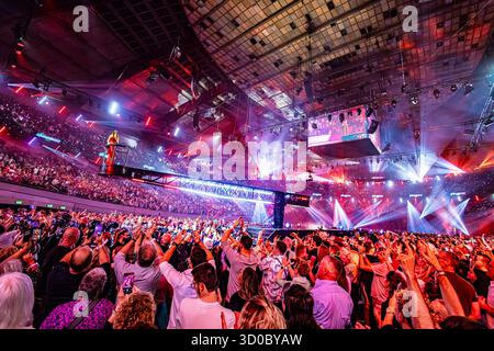 Dortmund Andrea Berg beim Schlagerboom AM 18.10.25 a Dortmund Andrea Berg beim Schlagerboom AM 18.10.25 a Dortmund *** Dortmund Andrea Berg allo Schlagerboom il 18 10 25 a Dortmund Andrea Berg allo Schlagerboom il 18 10 25 a Dortmund Copyright: XEibner-Pressefoto/GerhardxWingenx EP GWR Foto Stock