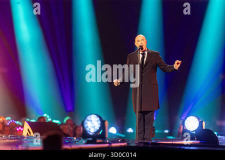 Dortmund Unheilig beim Schlagerboom am 18.10.25 a Dortmund Unheilig beim Schlagerboom am 18.10.25 a Dortmund *** Dortmund Unheilig allo Schlagerboom il 18 10 25 a Dortmund Unheilig allo Schlagerboom il 18 10 25 a Dortmund Copyright: XEibner-Pressefoto/GerhardxWingenx EP GWR Foto Stock
