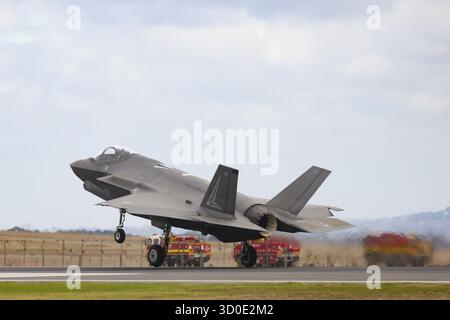 MELBOURNE, AUSTRALIA - MARZO 29: Le RAAF Roulettes eseguono aerobatica all'aeroporto di Avalon il 29 marzo 2025 a Melbourne, Australia Foto Stock