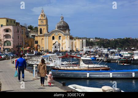 Chiesa della Madonna delle Grazie, Porto di Procida, Marina grande, Isola di Procida, Golfo di Napoli, isole Flegrei, Campania, Italia Foto Stock