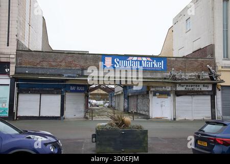 Ex sede del mercato domenicale di Morecambe, ora abbandonato Foto Stock