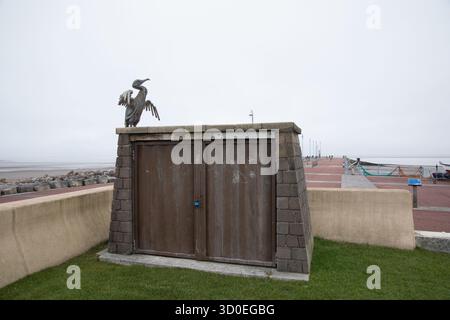 Scultura di cormorano, di Stone Jetty, Morecambe Foto Stock