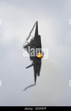 MELBOURNE, AUSTRALIA - MARZO 29: Le RAAF Roulettes eseguono aerobatica all'aeroporto di Avalon il 29 marzo 2025 a Melbourne, Australia Foto Stock