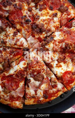 Foto di primo piano della Pepperoni Pizza Foto Stock