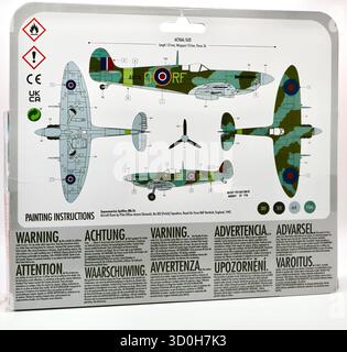 Foto della scatola contenente un kit di modelli in plastica stampata a iniezione Airfix in scala 1:72 di un Supermarine Spitfire Mark Vc del RAF 303 Polish Squadron Foto Stock