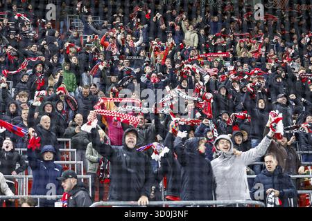 Alkmaar, Paesi Bassi. 23 ottobre 2025. ALKMAAR, 23-10-2025, AFAS Stadium, stagione 2025/2026, UEFA Conference League football, fase League il giorno 2, partita tra AZ e SK Slovan Bratislava, l'immagine mostra i tifosi dell'AZ Alkmaar dopo la partita crediti: Pro Shots/Alamy Live News Foto Stock