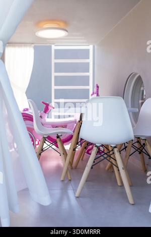vista esterna di una lussuosa casa per bambini Foto Stock