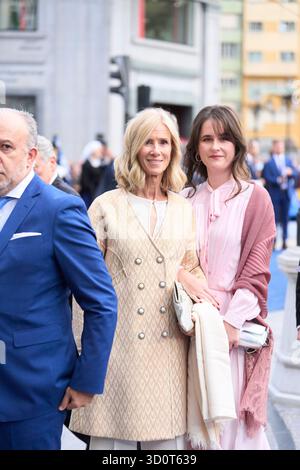 Oviedo, Asturie, Spagna. 24 ottobre 2025. Cristina Garmendia arriva al Teatro Campoamor per la cerimonia durante i Princess of Asturias Awards 2025 il 24 ottobre 2025 a Oviedo, Spagna (Credit Image: © Jack Abuin/ZUMA Press Wire) SOLO PER USO EDITORIALE! Non per USO commerciale! Foto Stock