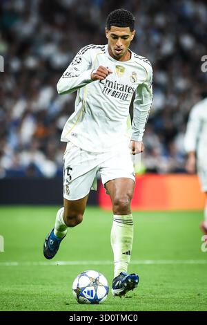 Madrid, Espagne. 22 ottobre 2025. Jude BELLINGHAM del Real Madrid durante la fase di UEFA Champions League, League, MD3 partita di calcio tra Real Madrid CF e Juventus FC il 22 ottobre 2025 allo stadio Santiago Bernabeu di Madrid, Spagna - foto Gustavo Valiente/Matthieu Mirville/DPPI credito: DPPI Media/Alamy Live News Foto Stock