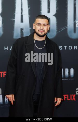 Anteprima - BABO - Die Haftbefehl Story - Deniz Ercan bei der Premiere desr Netflix Doku BABO - Die Haftbefehl Story im Astor Film Lounge AM 22.10.2025 a Berlino. Copyright: XEventpressxKochanx Foto Stock
