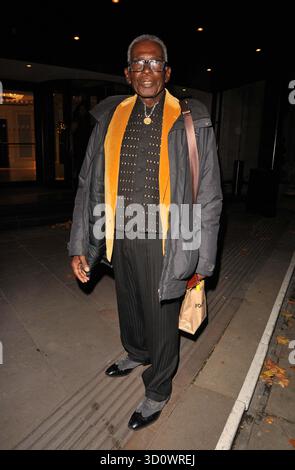 Londra, Regno Unito. 24 ottobre 2025. Rudolph Walker al Powerlist Black Excellence Awards 2025, Grosvenor House Hotel, Park Lane, venerdì 24 ottobre 2025 a Londra, Inghilterra, Regno Unito. CAP/CAN © CAN/Capital Pictures credito: Capital Pictures/Alamy Live News Foto Stock