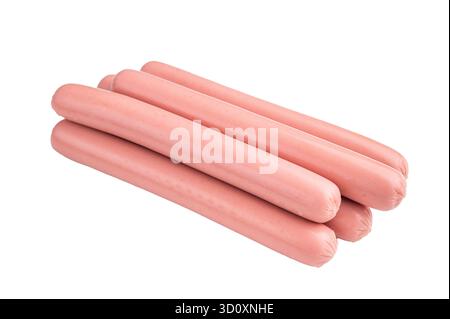 Quattro salsicce di hot dog rosa grezze (franks/wiener) isolate su uno sfondo bianco pulito. Perfetto per annunci alimentari, confezioni o contenuti di ricette Foto Stock