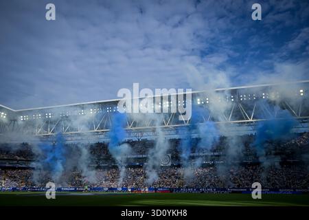 Barcellona, Spagna. 25 ottobre 2025. I tifosi dell'RCD Espanyol sono visti durante una partita della Liga EA Sports tra l'RCD Espanyol e l'Elche CF allo Stage Front Stadium di Barcellona, in Spagna, il 25 2025 ottobre. Foto di Felipe Mondino credito: Agenzia fotografica indipendente/Alamy Live News Foto Stock