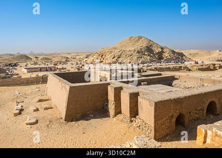 L'antica Piramide di Unas si trova nel complesso Djoser della necropoli di Saqqara, a circa 30 chilometri a sud del Cairo, in Egitto. Foto Stock
