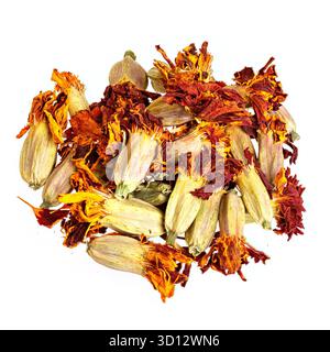 Fiori secchi di Marigold isolati su bianco. Foto Stock