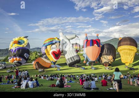 Taitung, Taiwan - 4 luglio 2018: Taiwan International Balloon Festival presso l'altopiano di Luye Foto Stock