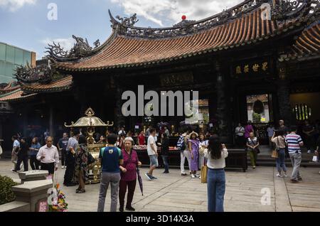 Taipei, Taiwan - 20 ottobre 2019: Famosa attrazione del tempio di Lungshan a Taipei, Taiwan Foto Stock