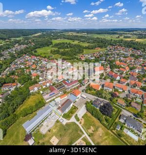 Una vista dall'alto del comune di Aitrach nel distretto di Ravensburg nella regione di Allgäu Württemberg Foto Stock