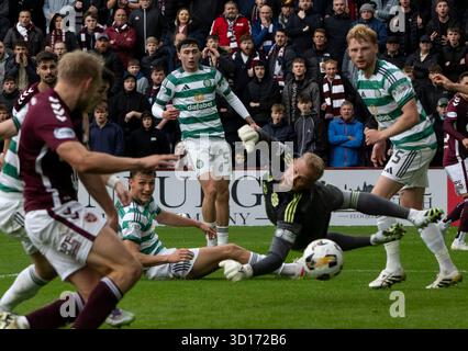 Edimburgo, Regno Unito. 26 ottobre 2025. Scottish Premiership - Heart of Midlothian FC vs Celtic FC AS Hearts affronta Celtic nella prima fase della Scottish Premiership al Tynecastle Park di Edimburgo, Regno Unito. Crediti: Ian Jacobs/Alamy Live News Foto Stock