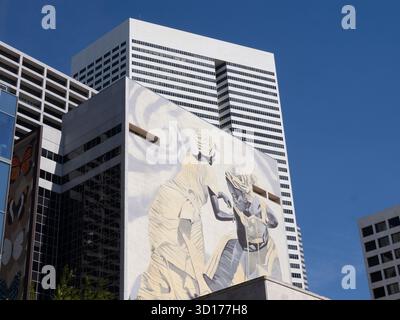 Houston, Texas, murale "Ghana Dancers" dell'artista Arzu, una replica di un famoso dipinto di John Biggers che raffigura una celebrazione di un successo Foto Stock