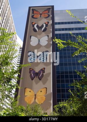 "The Houston Collection" murale di farfalle dipinte da Mantra per il Big Art Bigger Change Project. Foto Stock