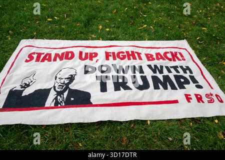 St. Paul, Minnesota. 25 ottobre 2025. Niente Trump niente truppe protesta. Ospitata dalla People's Action Coalition contro i dimostranti di Trump hanno espresso opposizioni Foto Stock