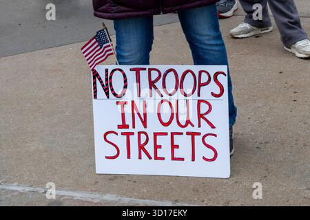 St. Paul, Minnesota. 25 ottobre 2025. Niente Trump niente truppe protesta. Ospitata dalla People's Action Coalition contro i dimostranti di Trump hanno espresso opposizioni Foto Stock
