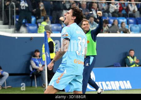 San Pietroburgo, Russia. 26 ottobre 2025. Gustavo Mantuan (31) dello Zenit reagisce durante la partita di calcio della Premier League russa tra Zenit San Pietroburgo e Dinamo Mosca alla Gazprom Arena. Punteggio finale: Zenit 2:1 Dinamo. Credito: SOPA Images Limited/Alamy Live News Foto Stock