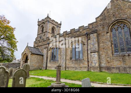 Downham Village, Lancashire, Inghilterra, Chiesa anglicana di grado 2 di St Leonards, Regno Unito Foto Stock