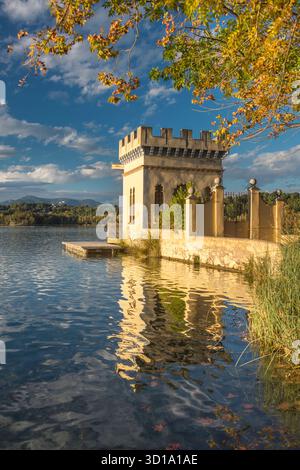 PESQUERA LA CARPA D’OR BOATHOUSE LAGO DI BANYOLES PLA DE L’ESTANY PROVINCIA DI GIRONA CATALOGNA SPAGNA Foto Stock
