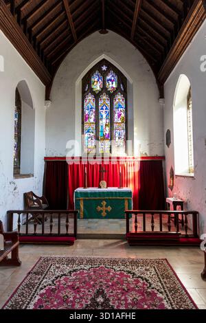All'interno, Legbourne Village Church, Lincolnshire, Regno Unito, Inghilterra, Church, Village, Village Church, Legbourne UK, Legbourne Lincolnshire, finestra della chiesa Foto Stock