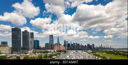Skyline di Manhattan, New York, Stati Uniti. Vista aerea dei grattacieli di New York a Manhattan. USA, NEW YORK CITY. Città di New York. Skyline di Lower NYC. Città di New York Foto Stock