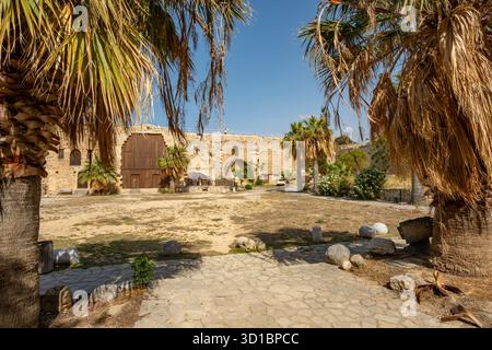 Castello di Girne (Kyrenia) vicino al porto di Kyrenia, Cipro Nord Foto Stock