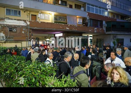 Elezioni regionali per la regione Campania dal 23 al 24 novembre 2025. Napoli, 27 ottobre 2025 - Teatro Troisi a Fuorigrotta durante la presentazione delle liste dei candidati del movimento cinque stelle per la regione Campania, con la presenza del candidato presidenziale Roberto Fico e dell'ex primo ministro Giuseppe Conte. NAPOLI Teatro Troisi CAMPANIA ITALIA Copyright: XFABIOxSASSOxFabioxSassox 2L8A2760 Foto Stock