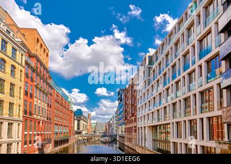 Vista dal Brueckenarkaden su Bleichfleet e Stadthoefe, Germania, Amburgo Foto Stock