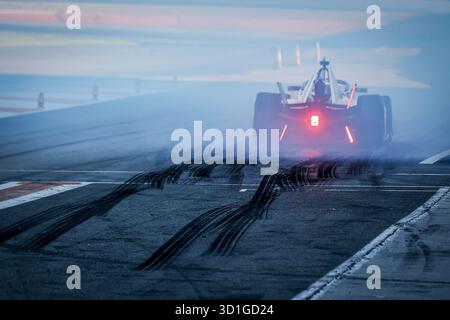 pneus, pneumatici, illustrazione di dettaglio pneumatici durante i test pre-stagionali di Valencia 2025 del Campionato del mondo ABB FIA Formula e 2025-26, sul circuito Ricardo Tormo dal 27 al 31 ottobre 2025 a Cheste, Spagna Foto Stock