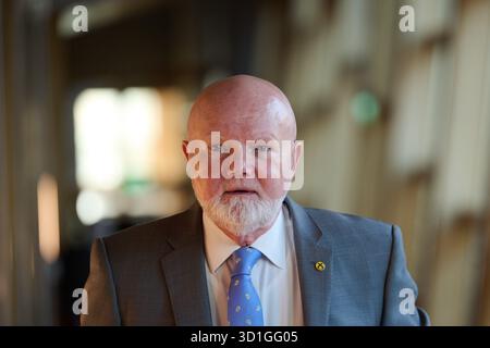 Edimburgo Scozia, Regno Unito 28 ottobre 2025. Colin Beattie MSP al Parlamento scozzese. credito sst/alamy notizie in diretta Foto Stock