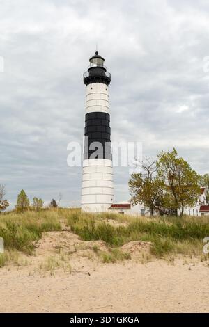Big Sable Point Light è un faro situato nel Ludington State Park, a nord di Ludington, Michigan, USA. Costruito per la prima volta nel 1867, continua Foto Stock