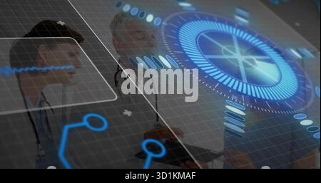 Team medico che analizza l'esposizione medica olografica in clinica, con cappuccio infermiere, tablet, stetoscopi Foto Stock