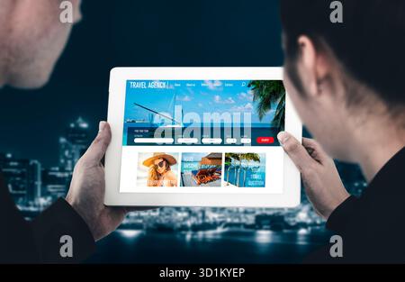 Sito web dell'agenzia di viaggi online per la ricerca e la pianificazione del viaggio offerte e pacchetti per la prenotazione di voli, hotel e tour Foto Stock