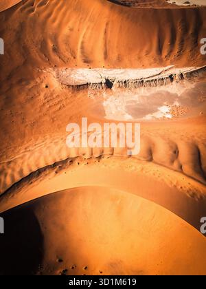Fotografia aerea del deserto del Namib, il deserto più antico della terra, Namibia, Africa meridionale, Africa Foto Stock