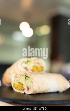 Primo piano del Sandwich Falafel Wrap Foto Stock