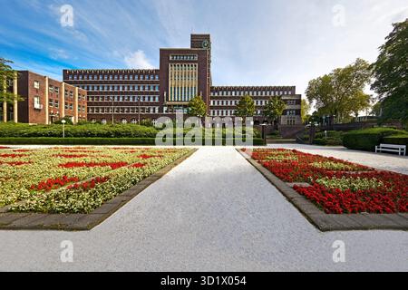 Aiuole a Grillopark con Municipio di Oberhausen, Renania settentrionale-Vestfalia, Germania, Europa Foto Stock