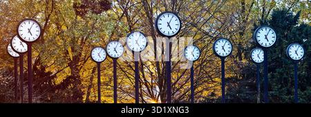 ArtWork Time Field, 24 Station clock a funzionamento sincrono, Duesseldorf, Germania, Europa Foto Stock